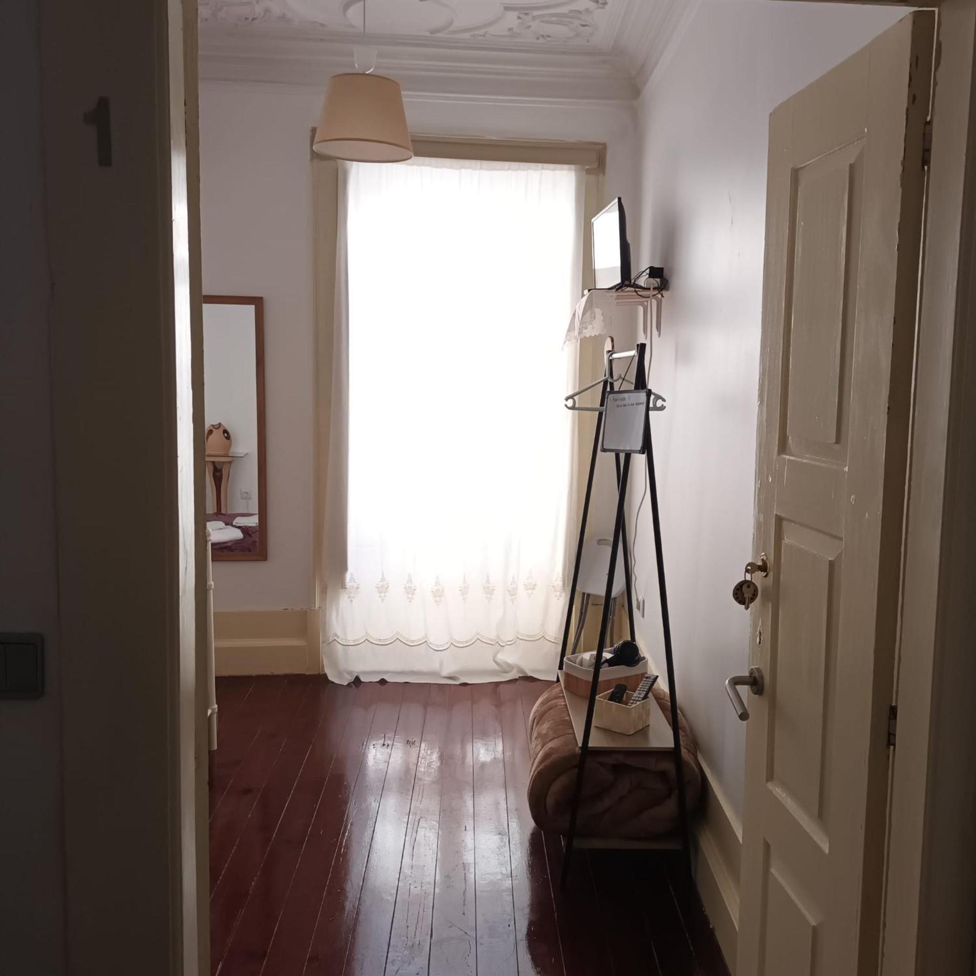 Ninho Do Corvo Hotel ตอร์เฮ เด มองคอร์โว ภายนอก รูปภาพ